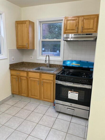 More Photos Of 142 Passaic St, Passaic Storefront Retail Residential For Sale