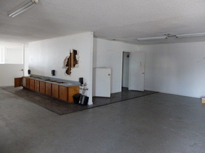 More Photos Of 537 W Compton Blvd, Compton Daycare Center For Sale