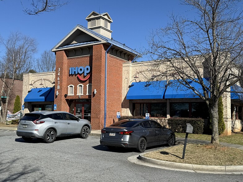 More Photos Of 3463 Lawrenceville Suwanee Rd, Suwanee Unknown For Lease