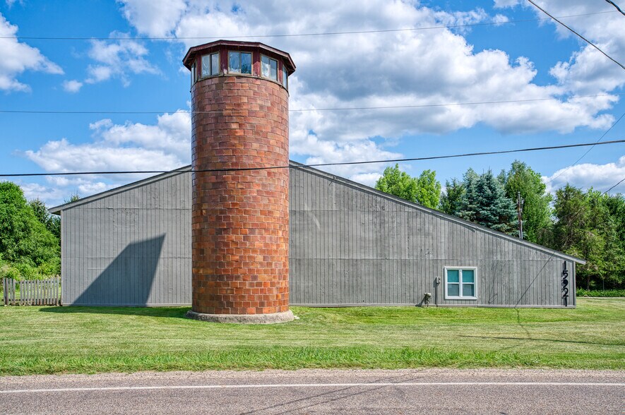 More Photos Of 15921 W M 36, Pinckney Light Distribution For Sale