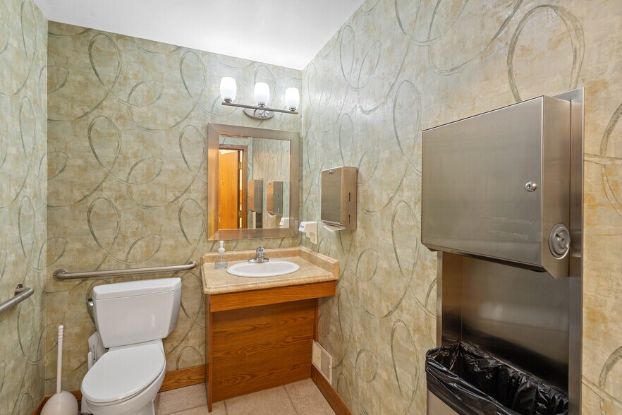 More Photos Of 3850 Glenkerry Ct, Portage Medical For Sale