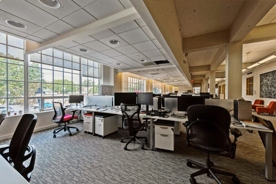 More Photos Of 410 Glenwood Ave, Raleigh Office For Sale
