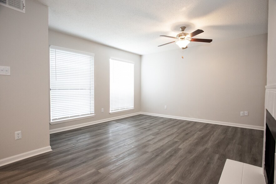 More Photos Of 4328 Duck Creek Dr, Garland Apartments For Sale