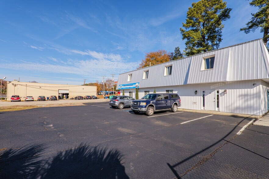 More Photos Of 123 Lawand Dr, Columbia Office Residential For Sale