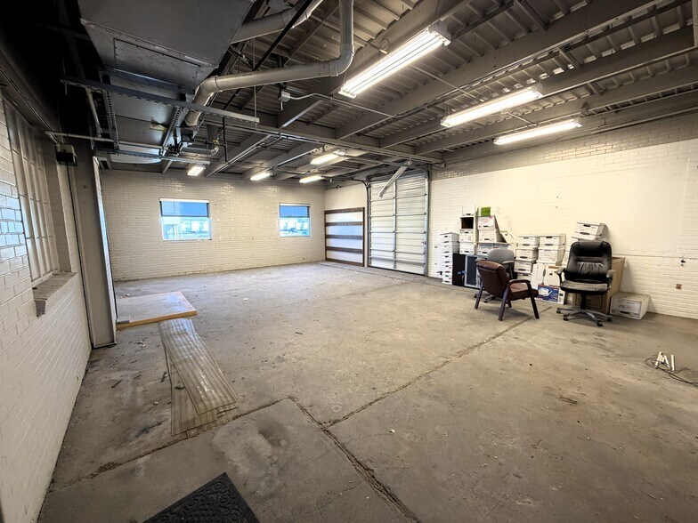 More Photos Of 3299 N 7th St Tfwy, Kansas City Manufacturing For Sale