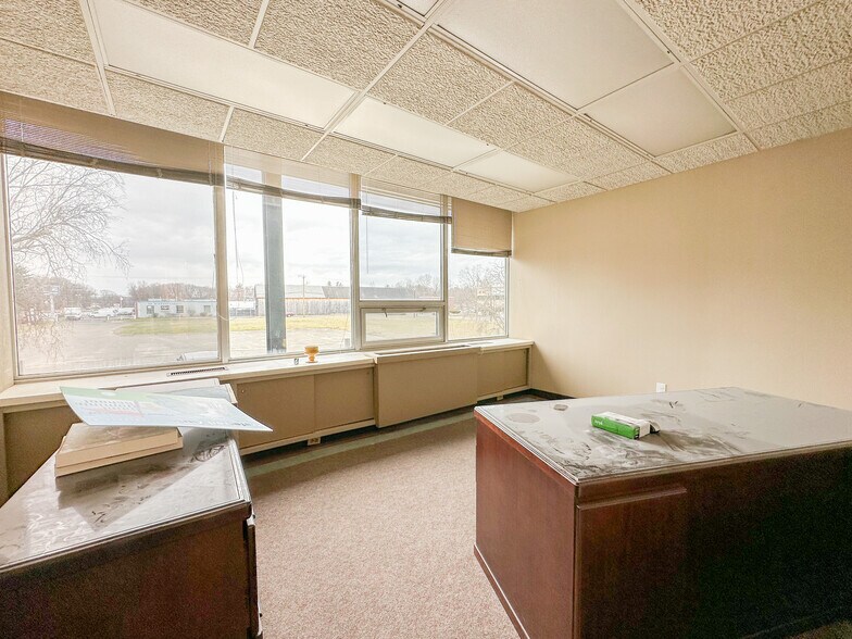 More Photos Of 1209 John Fitch Blvd, South Windsor Medical For Lease