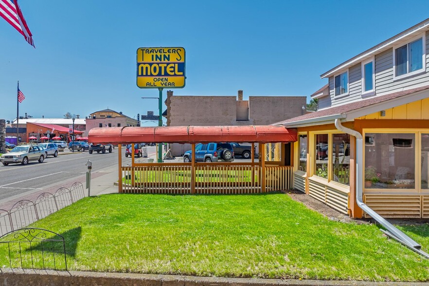 More Photos Of 309 E Wall St, Eagle River Hotel For Sale