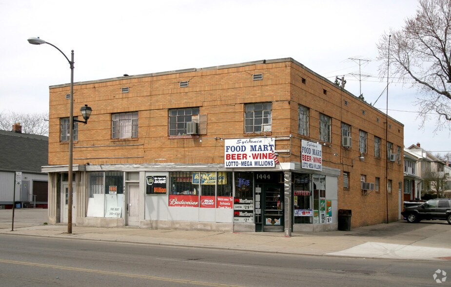 More Photos Of 1446 W Sylvania Ave, Toledo Storefront Retail Residential For Sale