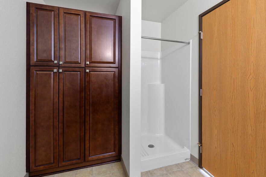 More Photos Of 1120 E Parkway Ave, Oshkosh Multifamily For Sale