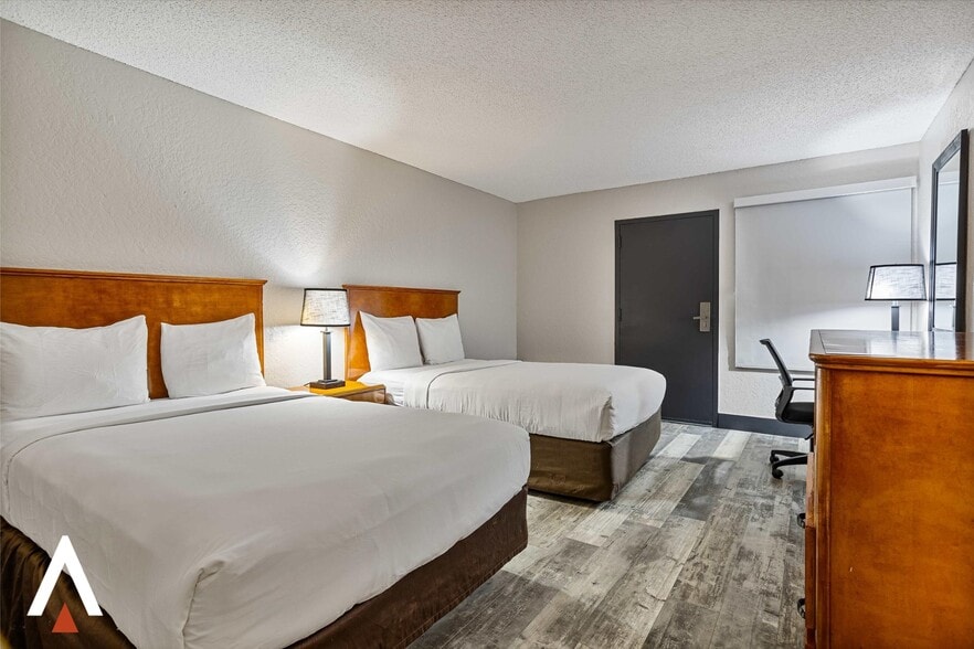 More Photos Of 3959 NW 79th Ave, Doral Hotel For Sale