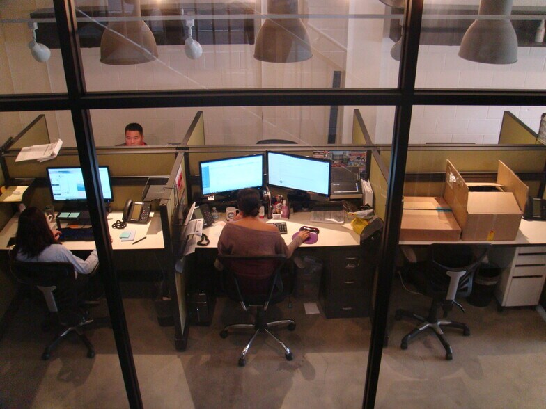 More Photos Of 8543 Venice Blvd, Los Angeles Loft Creative Space For Sale