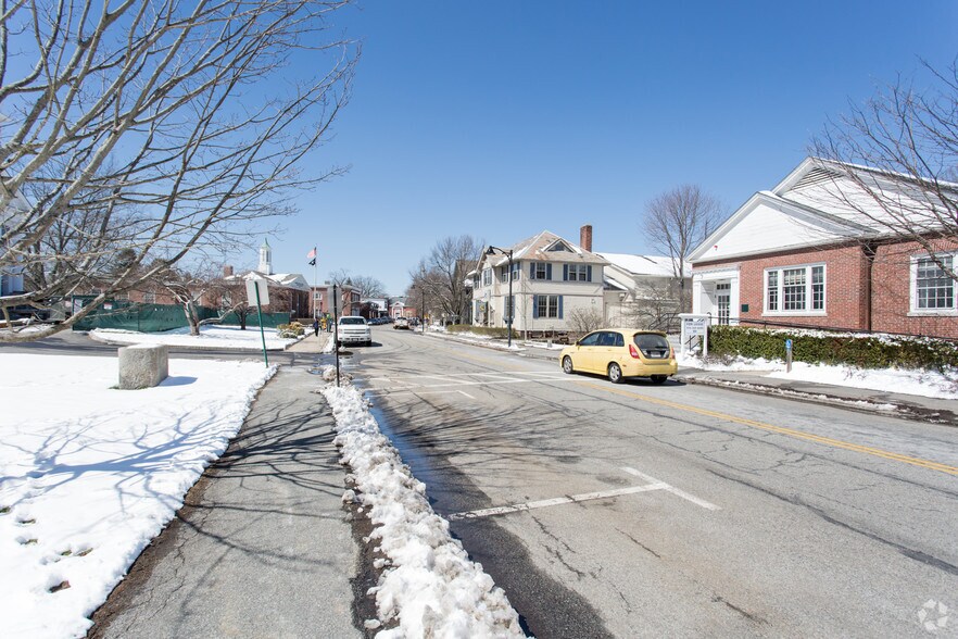 More Photos Of 45 Walden St, Concord Office For Lease