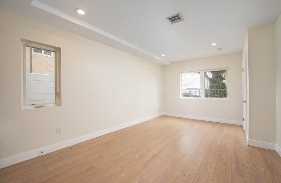 More Photos Of 635 N Harvard Blvd, Los Angeles Apartments For Sale