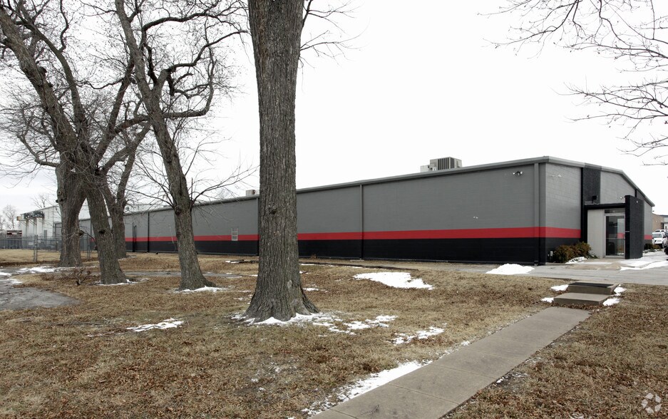 More Photos Of 7700 E 38th St, Tulsa Manufacturing For Sale