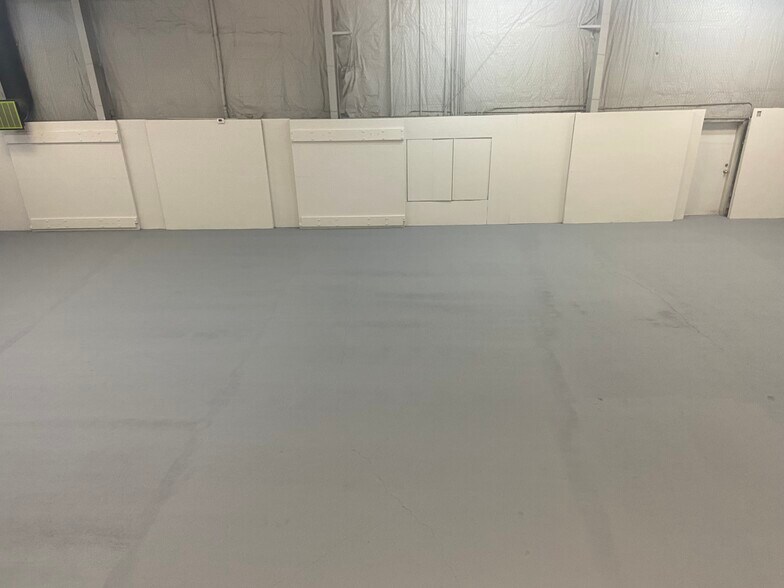 More Photos Of 1917 Hydro Dr, Austin Warehouse For Sale