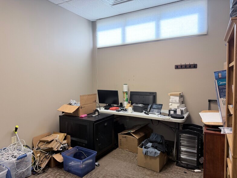 More Photos Of 150 N Prairie View Dr, Manteno General Retail For Sale