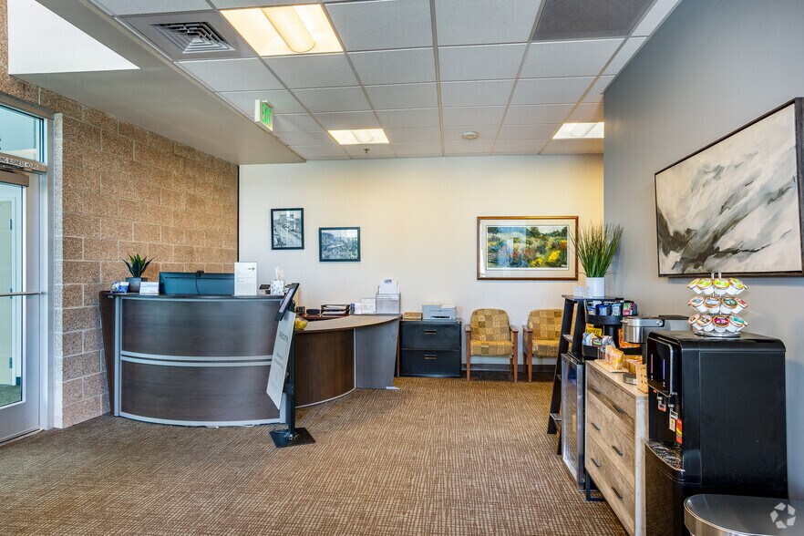 More Photos Of 991 Southpark Dr, Littleton Office For Sale