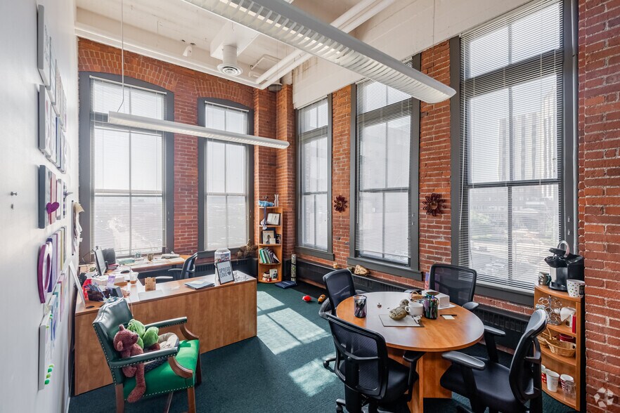 More Photos Of 1425 Forbes Ave, Pittsburgh Unknown For Lease