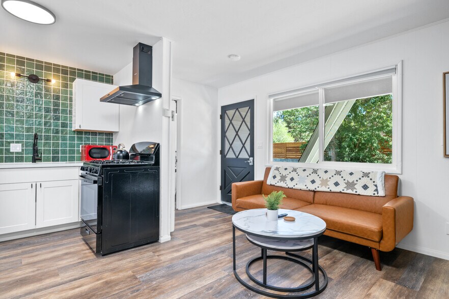 More Photos Of 560 Edgemoor Rd, Big Bear Lake Hotel For Sale