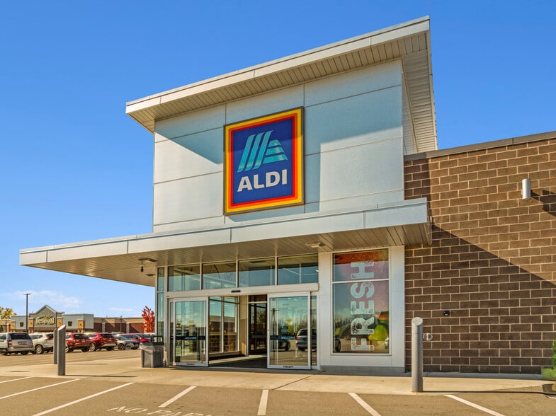 More Photos Of 2324 Lineville rd, Suamico General Retail For Sale