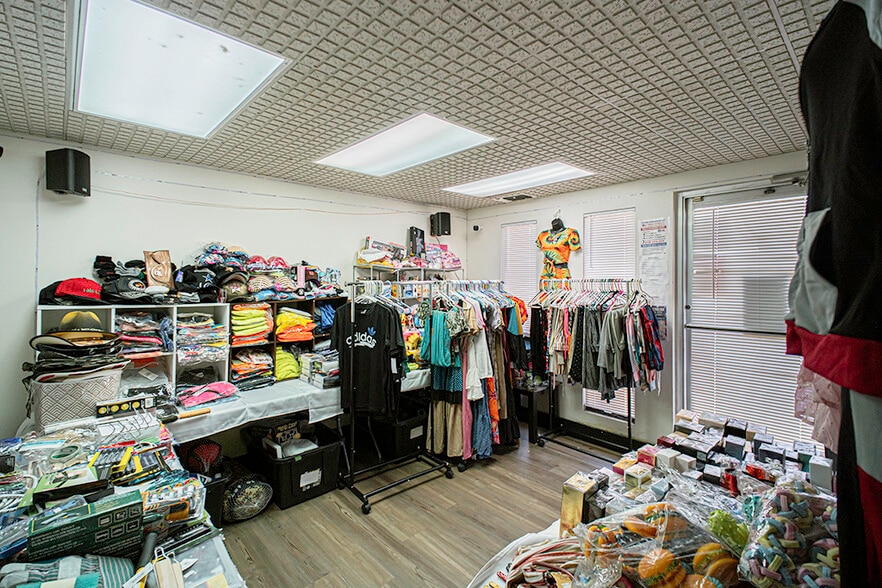 More Photos Of 1312 13th St, Wichita Falls Office For Sale