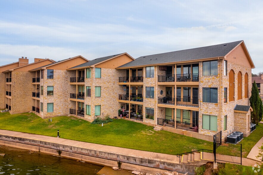 Primary Photo Of 401 E Pearl St, Granbury Apartments For Sale