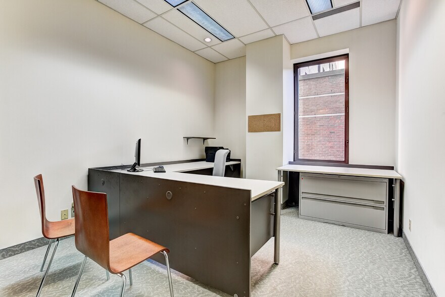 More Photos Of 1111 Rue Saint-Urbain, Montréal Office Residential For Sale