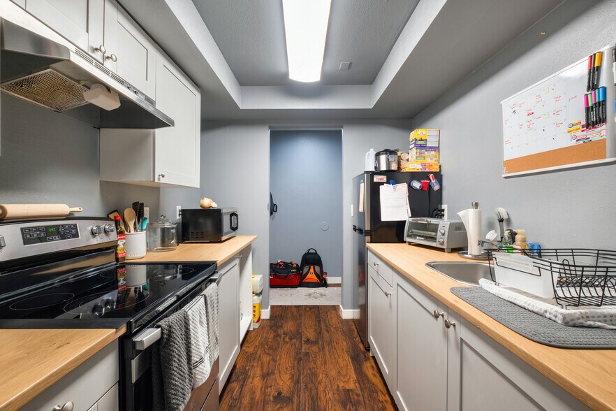 More Photos Of 3001 E Upriver Dr, Spokane Apartments For Sale