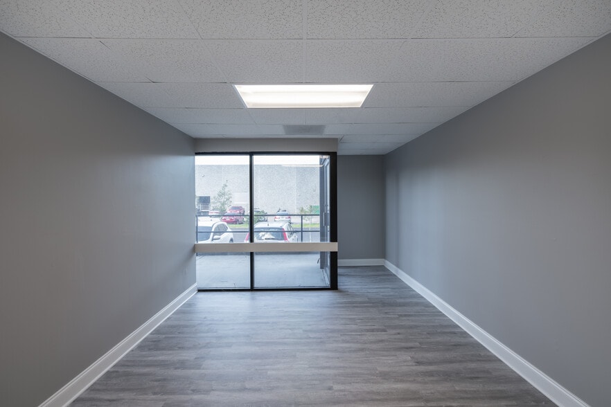 More Photos Of 1057 Ellis Rd N, Jacksonville Warehouse For Lease