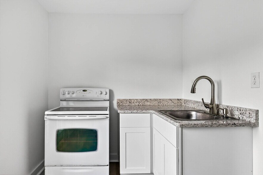 More Photos Of 3225 W Shell Point Rd, Ruskin Apartments For Sale