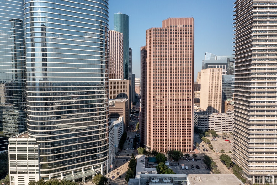 Primary Photo Of 1415 Louisiana St, Houston Office For Lease