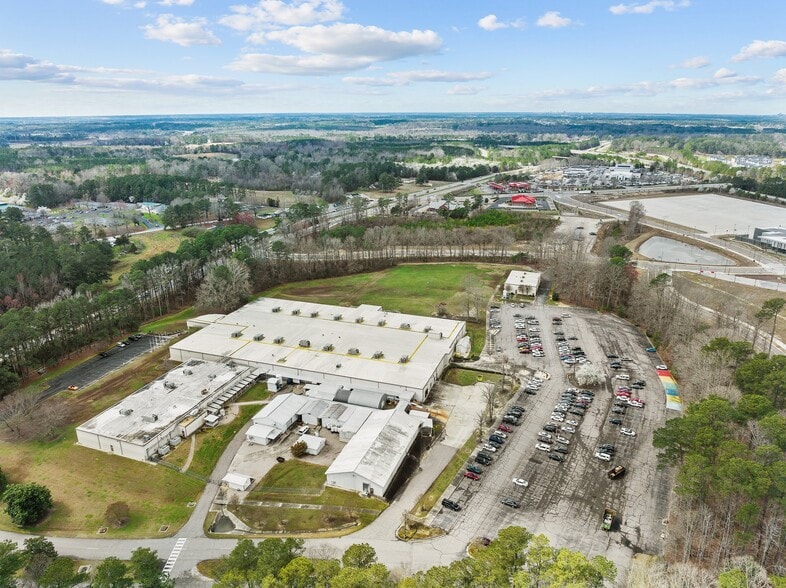 More Photos Of 951 Wendell Blvd, Wendell Manufacturing For Lease