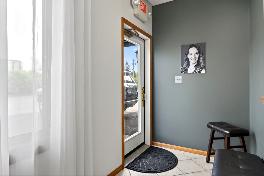 More Photos Of 1964 N Lakeman Dr, Bellbrook Medical For Sale