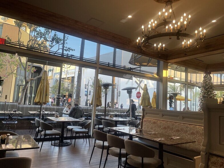 More Photos Of 6333 W 3rd St, Los Angeles Freestanding For Lease
