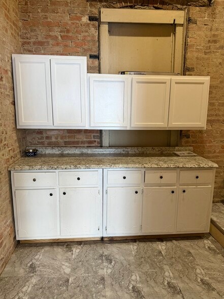 More Photos Of 100-104 N Church St, Thomaston Storefront For Sale