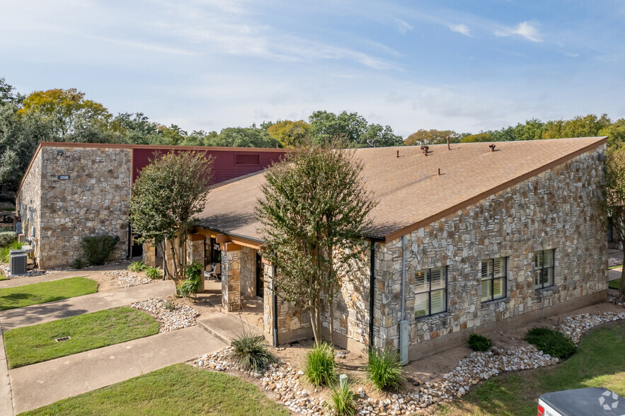 Primary Photo Of 12501 Hymeadow Dr, Austin Unknown For Lease