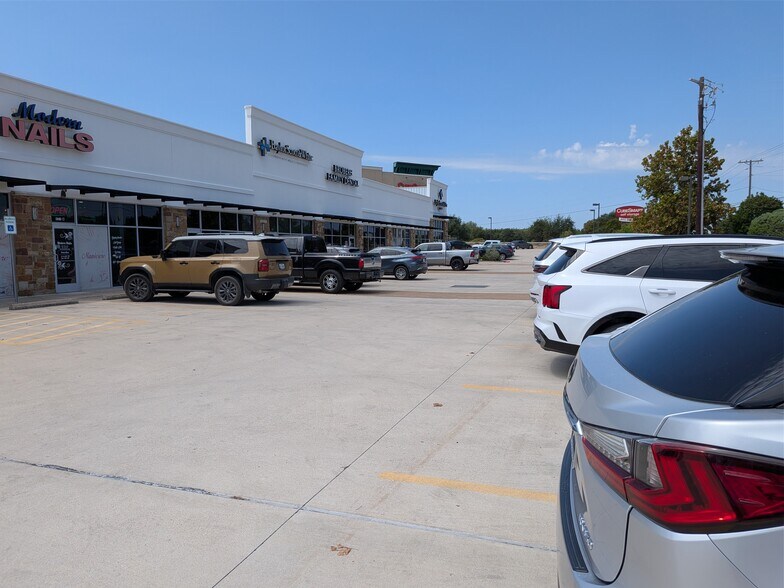 More Photos Of 9521 W Highway 290, Austin Storefront Retail Office For Lease