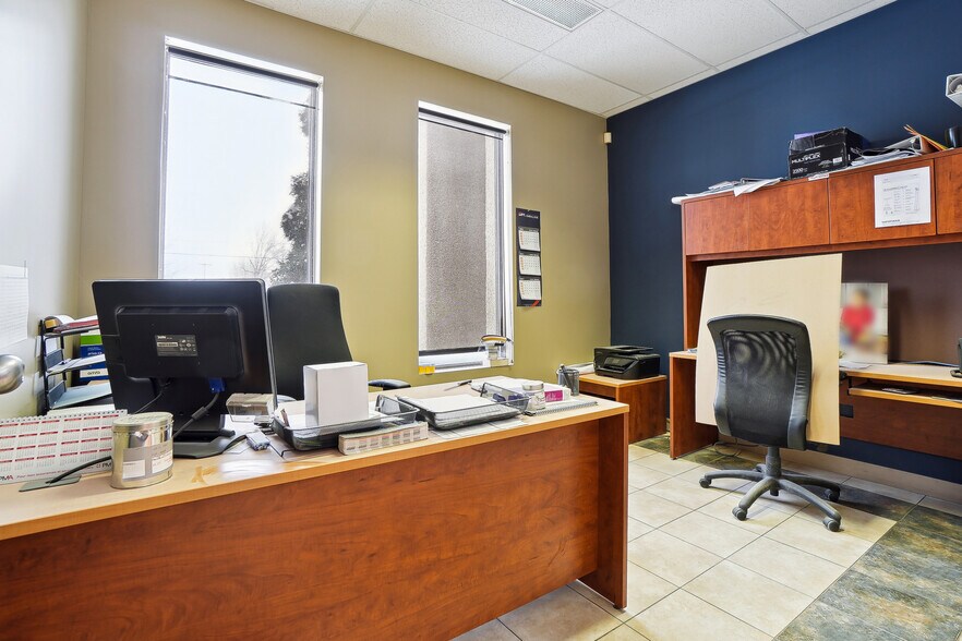 More Photos Of 717 St Saint-Pierre S, Joliette Manufacturing For Lease