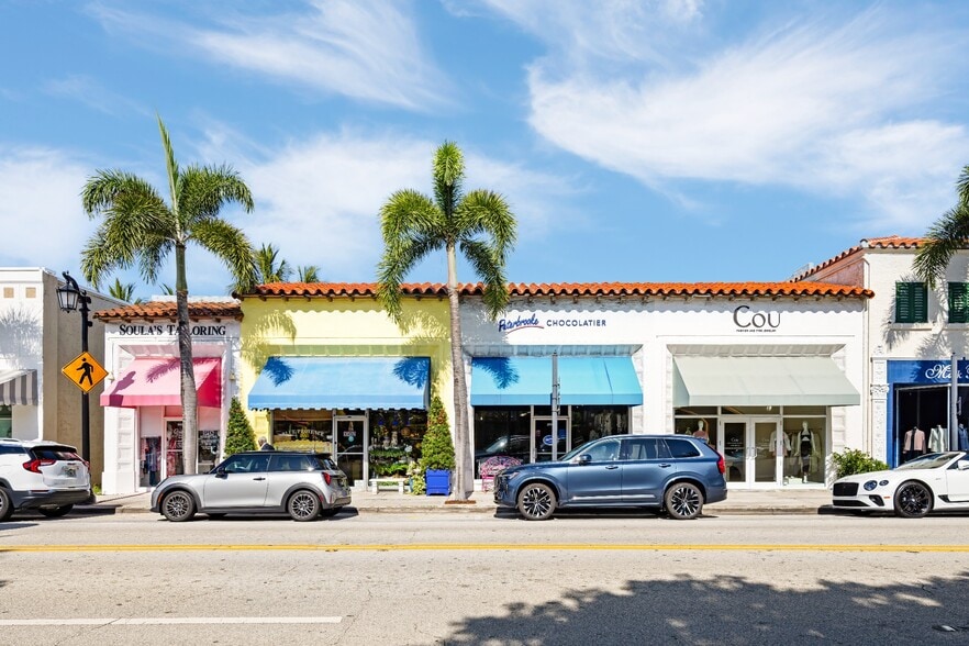 Primary Photo Of 296 S County Rd, Palm Beach Storefront For Lease
