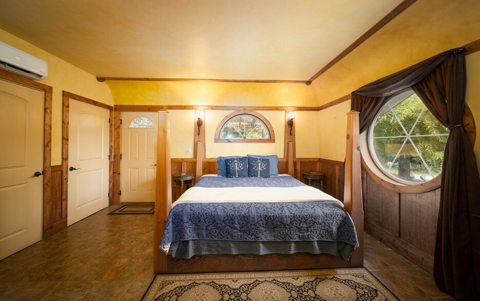 More Photos Of 295 Panthers Den Rd, Makanda Hotel For Sale