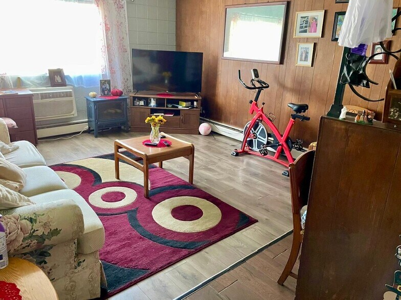 More Photos Of 218 N 4th St, Rockford Apartments For Sale