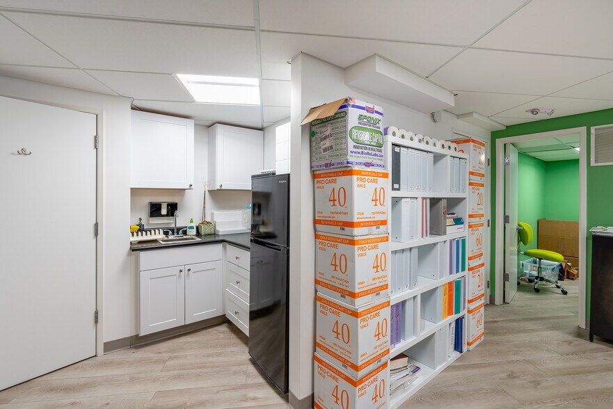 More Photos Of 7301 Girard Ave, La Jolla Medical For Lease