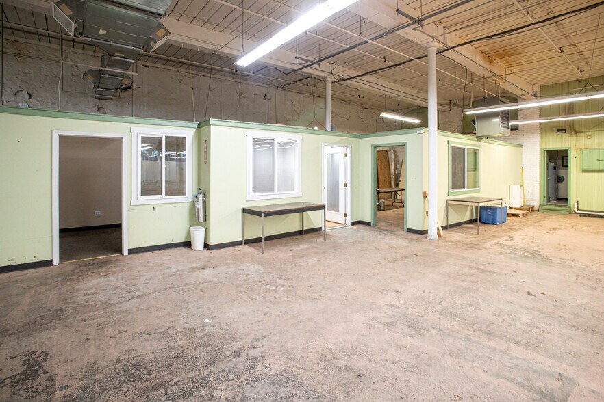 More Photos Of 15 Shaw St, Fall River Manufacturing For Lease