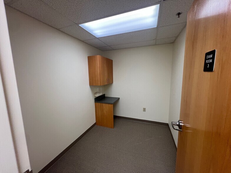 More Photos Of 4260 Glendale Milford Rd, Blue Ash Medical For Lease