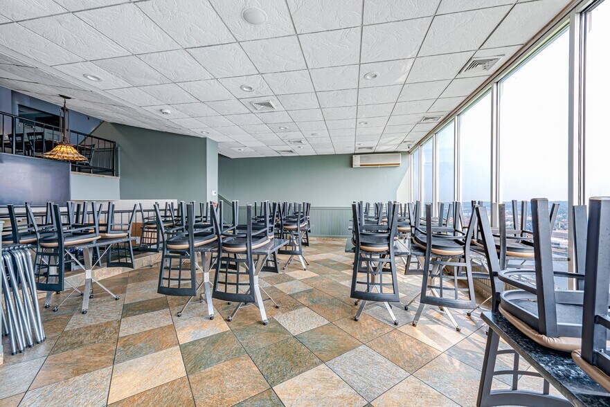 More Photos Of 1212 Grandview Ave, Pittsburgh Restaurant For Sale