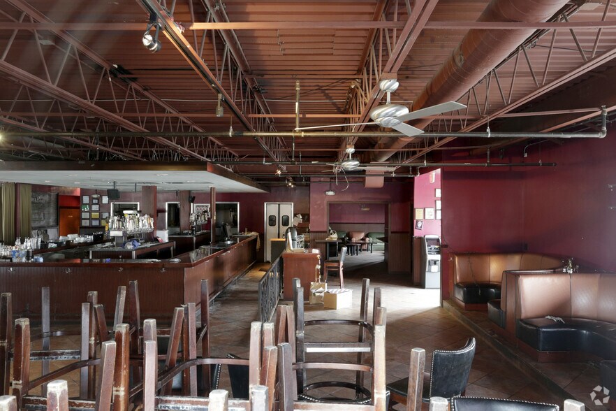 More Photos Of 6010 S Cass Ave, Westmont Restaurant For Sale