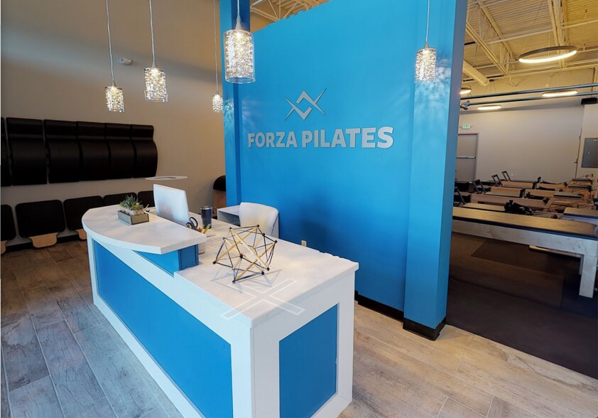 More Photos Of 7 Spectrum Loop, Colorado Springs Storefront Retail Office For Lease