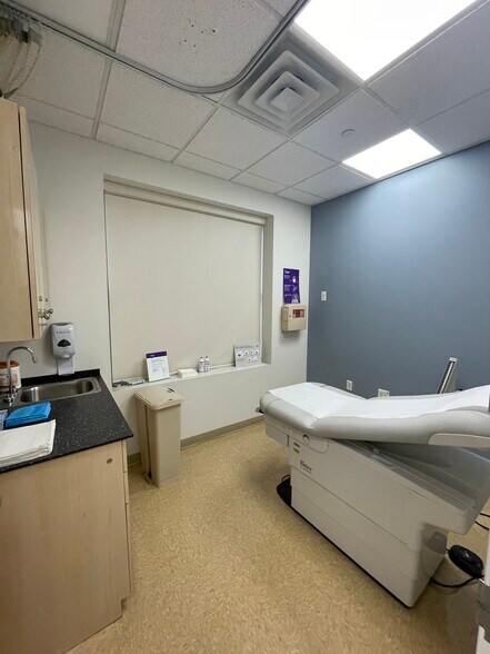 More Photos Of 101 Broadway, Brooklyn Office For Lease