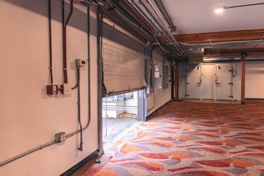 More Photos Of 255 S Willow St, Kenai Freestanding For Sale