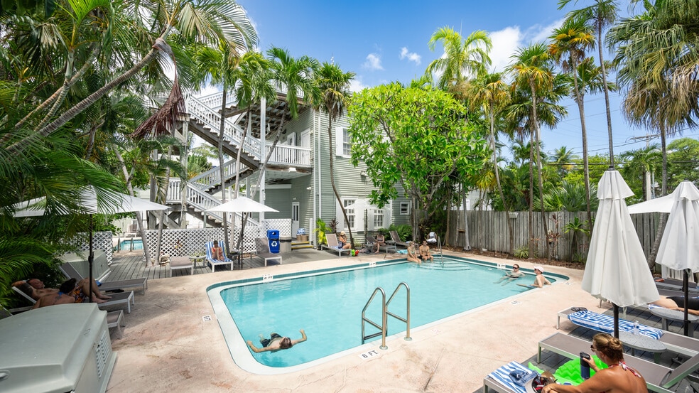 More Photos Of 525 United St, Key West Hotel For Sale
